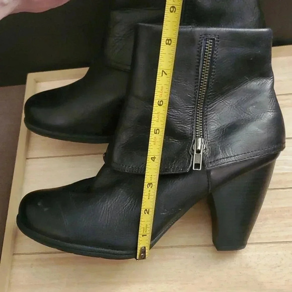 b.o.c. black leather foldover zip up heeled bootie size 10 - Picture 7 of 7